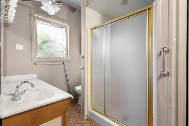 $299,900 | 511 Highland Avenue, Waxahachie, TX 75165