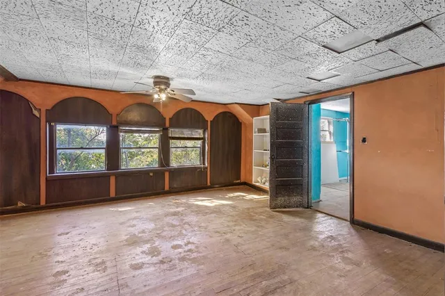 $299,900 | 511 Highland Avenue, Waxahachie, TX 75165