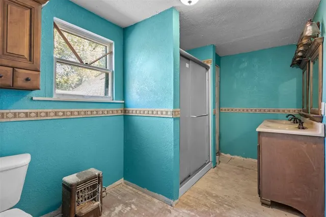 $299,900 | 511 Highland Avenue, Waxahachie, TX 75165