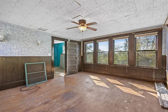 $299,900 | 511 Highland Avenue, Waxahachie, TX 75165