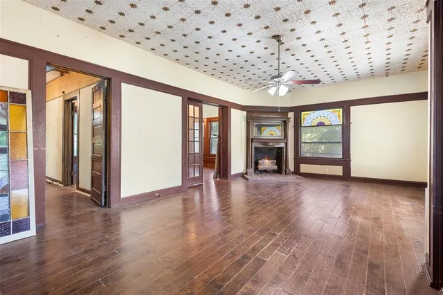 $299,900 | 511 Highland Avenue, Waxahachie, TX 75165