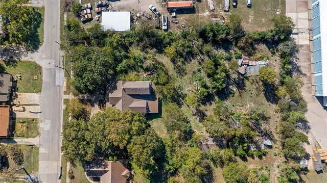 $299,900 | 511 Highland Avenue, Waxahachie, TX 75165