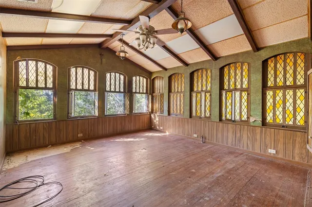 $299,900 | 511 Highland Avenue, Waxahachie, TX 75165