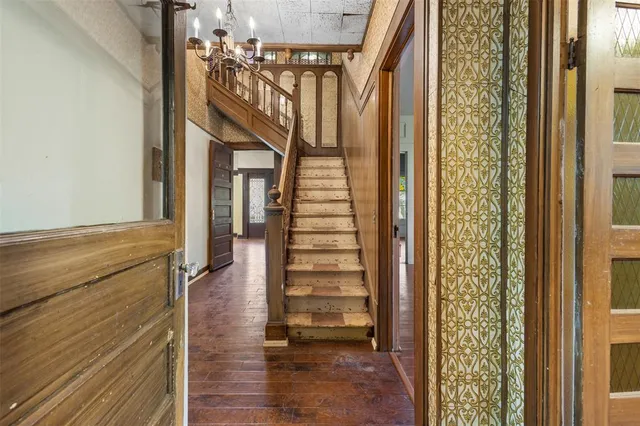 $299,900 | 511 Highland Avenue, Waxahachie, TX 75165