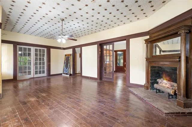 $299,900 | 511 Highland Avenue, Waxahachie, TX 75165