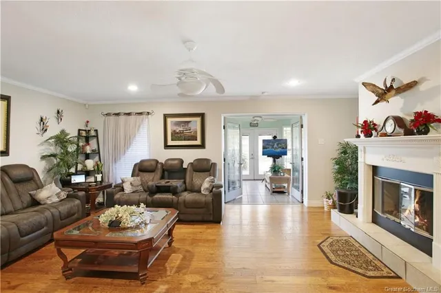 $199,900 | 910 Oak Lane, Hackberry, LA 70645