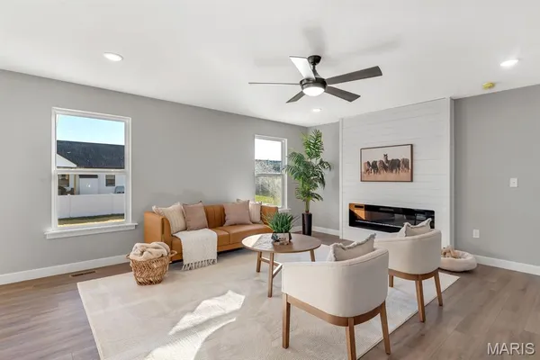 $597,900 | 421 George Bush Boulevard, Troy, IL 62294