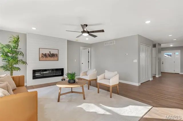 $597,900 | 421 George Bush Boulevard, Troy, IL 62294