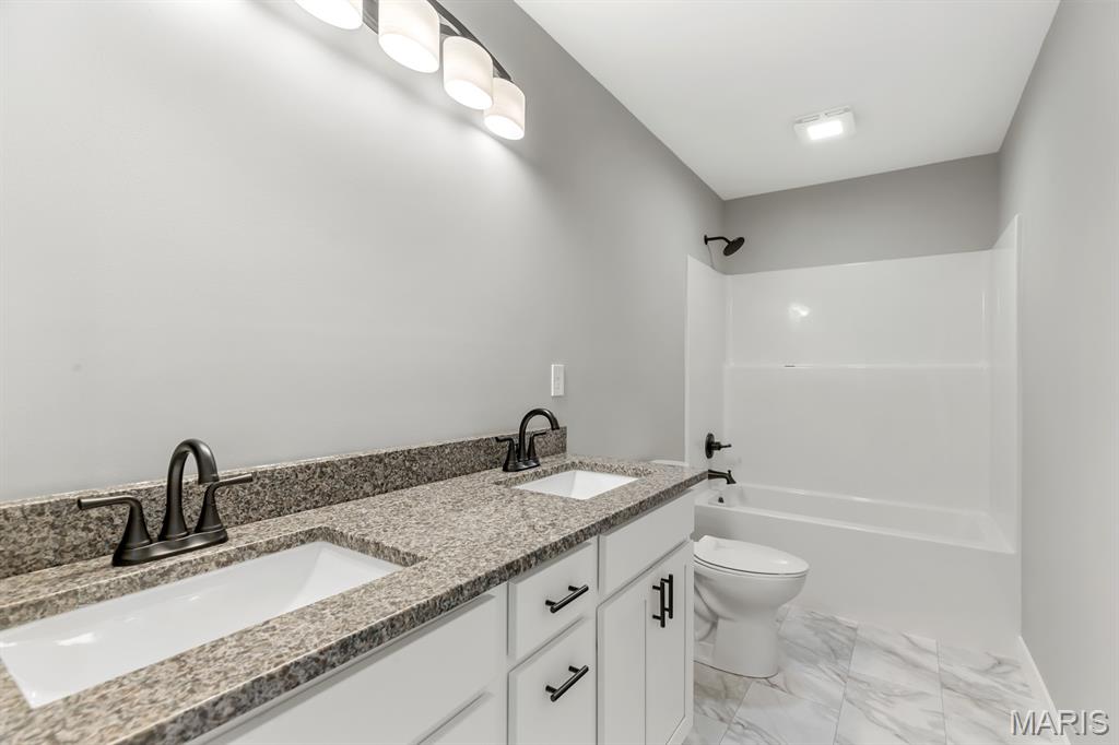 421 George Bush Boulevard Troy, IL 62294 - Photo 29 of 47