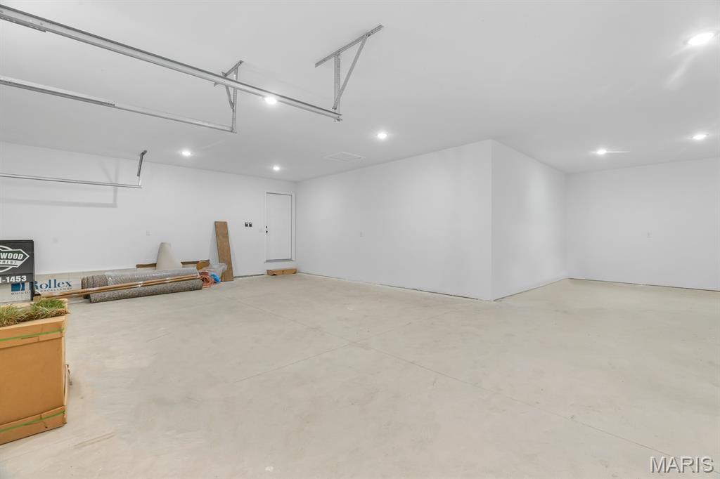 421 George Bush Boulevard Troy, IL 62294 - Photo 38 of 47