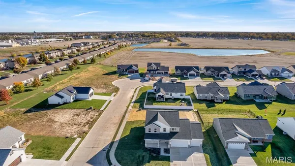 $597,900 | 421 George Bush Boulevard, Troy, IL 62294