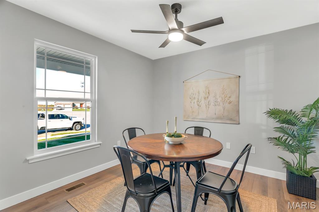 421 George Bush Boulevard Troy, IL 62294 - Photo 6 of 47