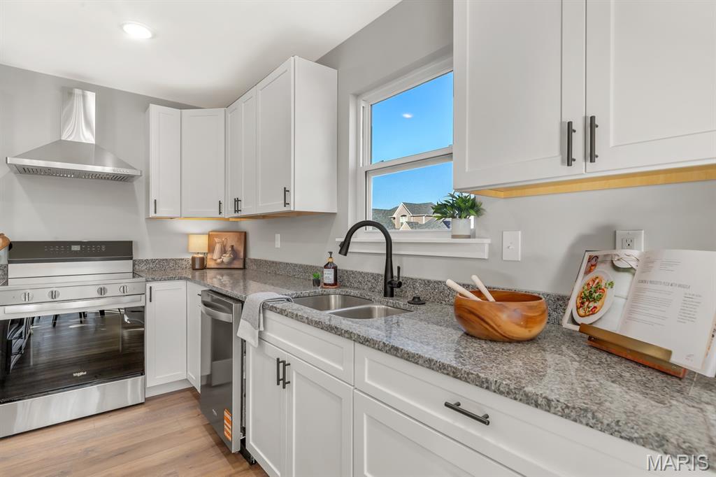 421 George Bush Boulevard Troy, IL 62294 - Photo 8 of 47