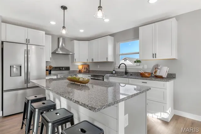 $597,900 | 421 George Bush Boulevard, Troy, IL 62294