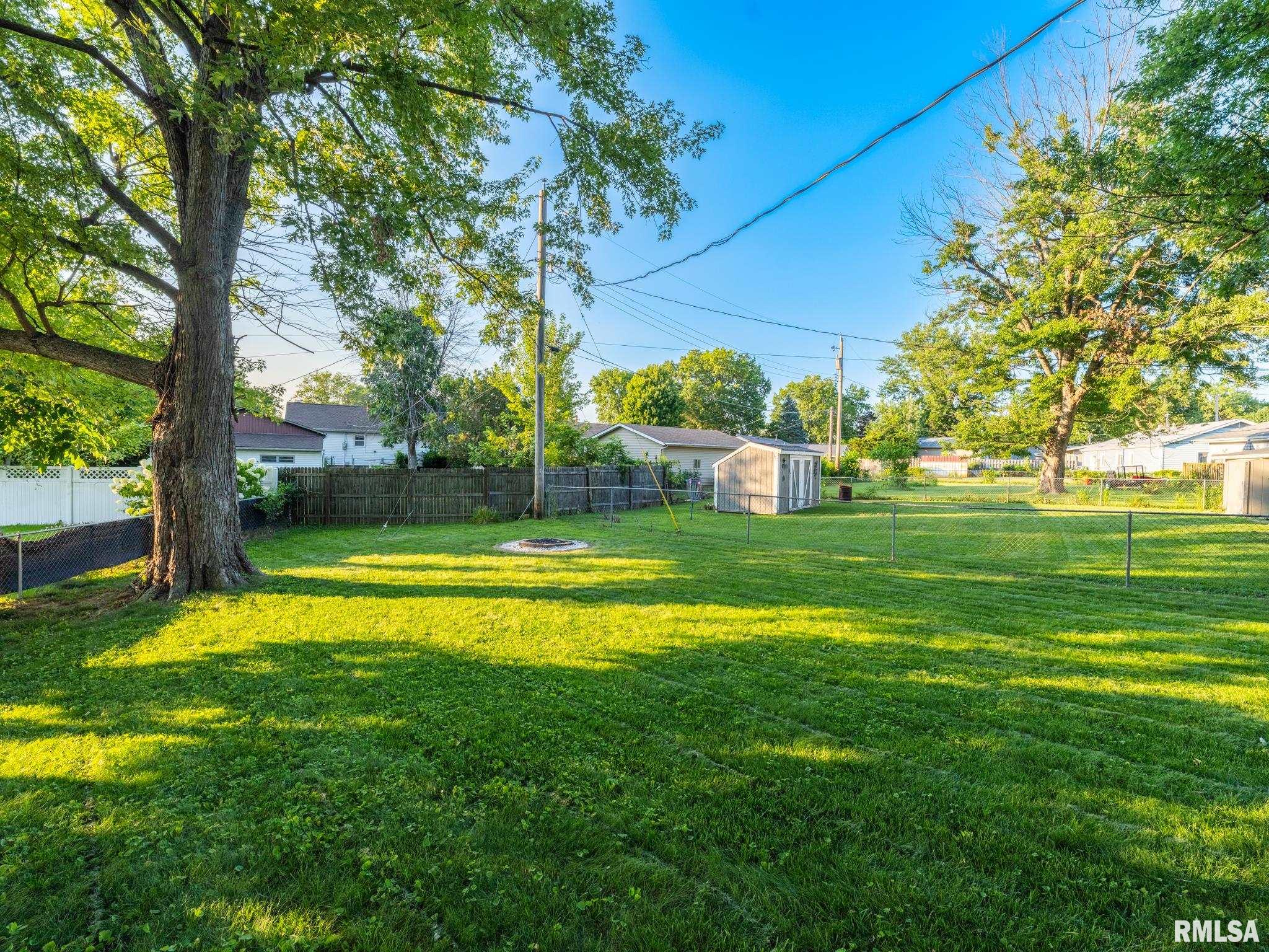 109 West Bittersweet Road Washington, IL 61571 - Photo 48 of 53 Gallery Image 48