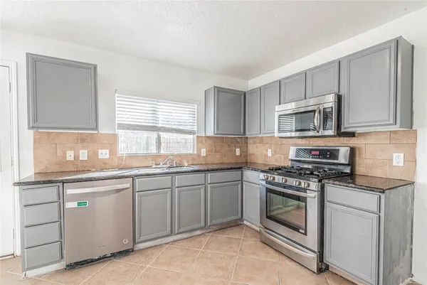 $1,855 | 19507 Narcissus Brook Lane, Cypress, TX 77433