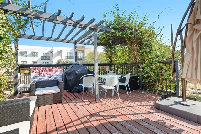 a view of outdoor space yard and patio