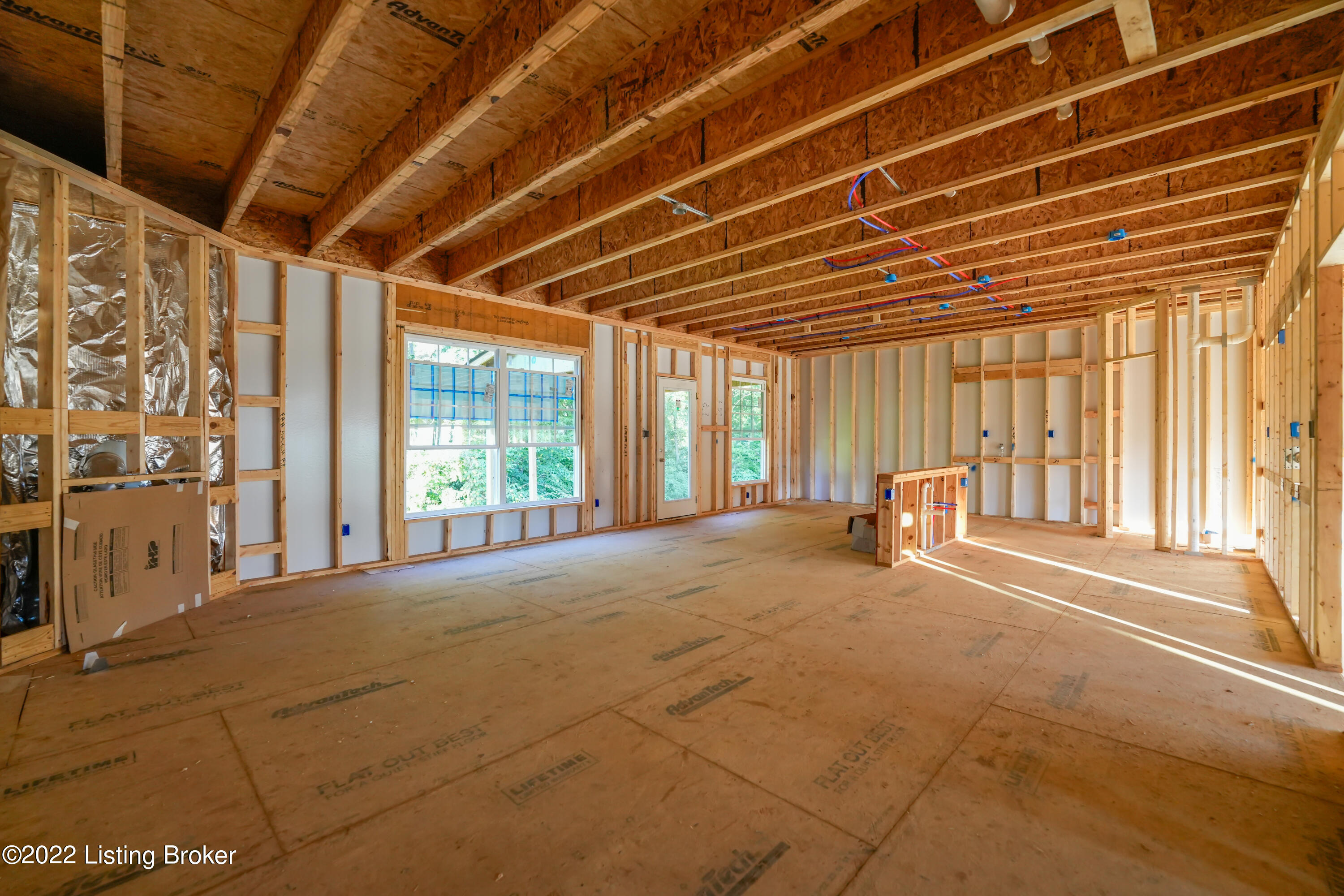 8412 Gateway Run Road Louisville, KY 40229 - Photo 3 of 15 134 PW-3