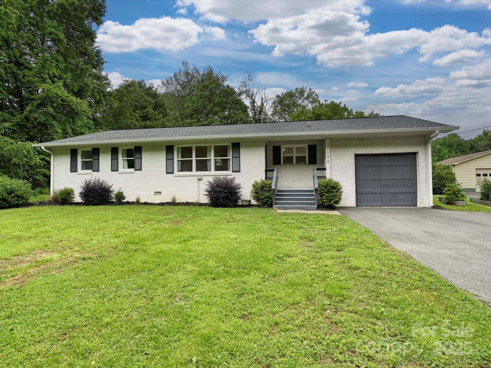 136 Gable Road Mooresville, NC 28115 - Photo 1 of 36 Gallery Image 1