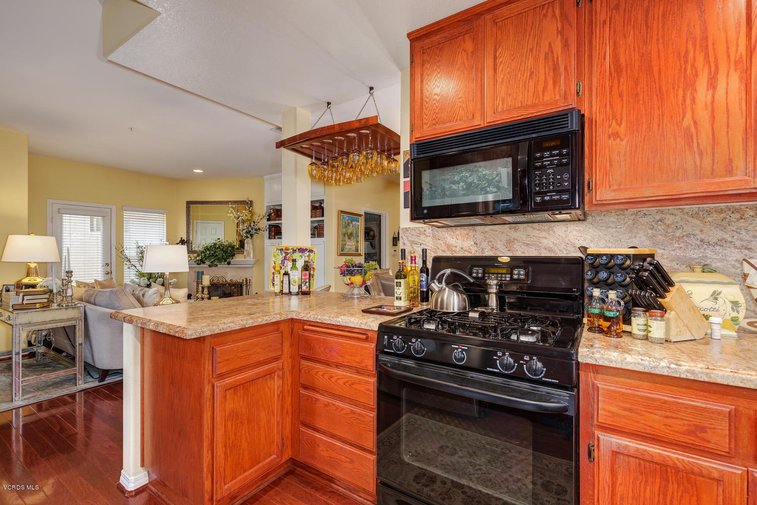 11180 Darling Road Ventura, CA 93004 - Photo 19 of 57 11180 Darling Rd Ventura CA-large-012-11