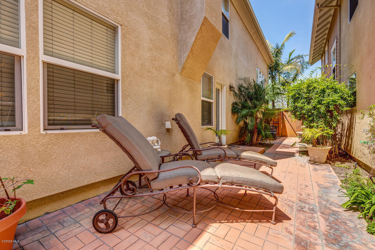 11180 Darling Road Ventura, CA 93004 - Photo 53 of 57 11180 Darling Rd Ventura CA-large-035-25