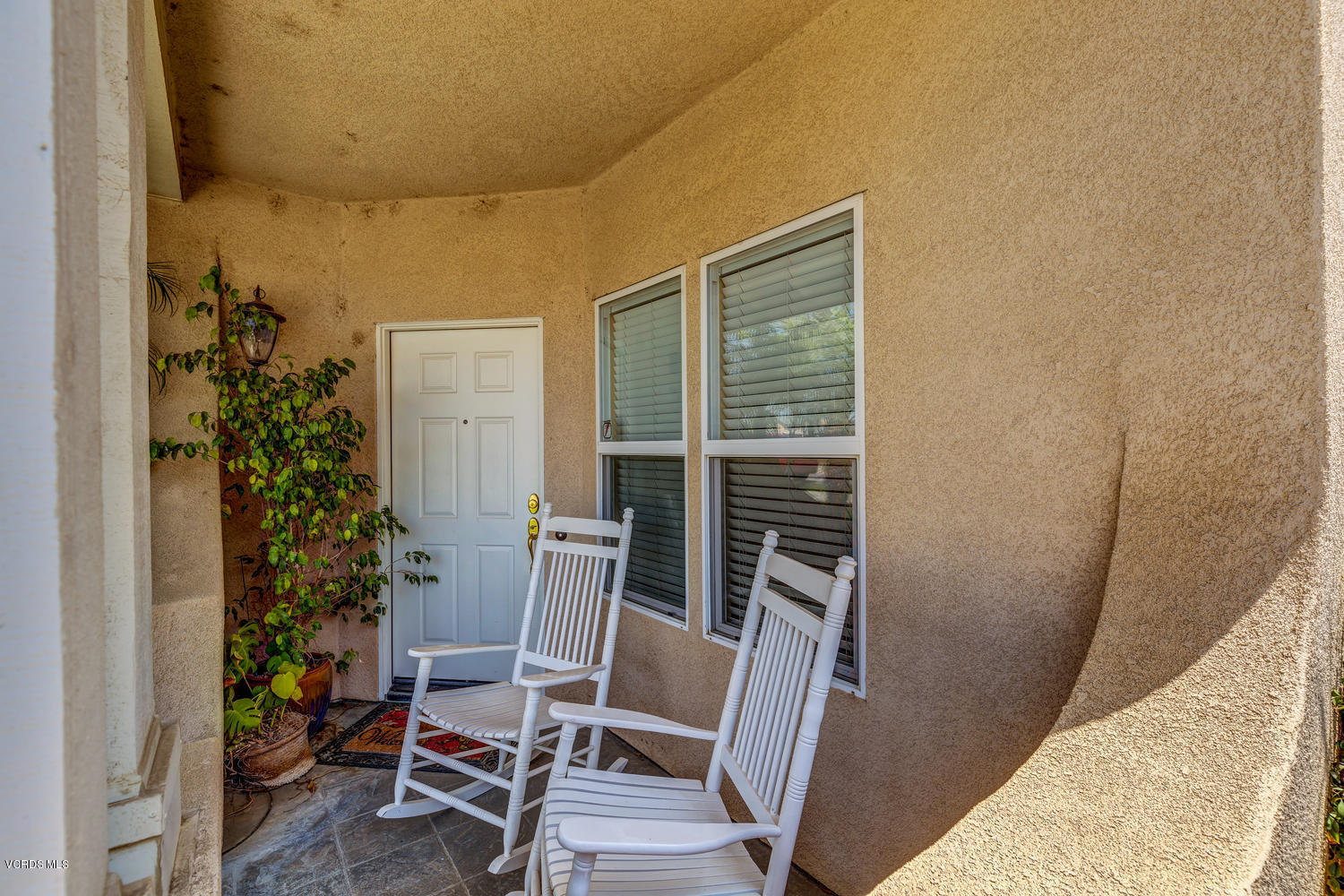 11180 Darling Road Ventura, CA 93004 - Photo 8 of 57 11180 Darling Rd Ventura CA-large-005-31