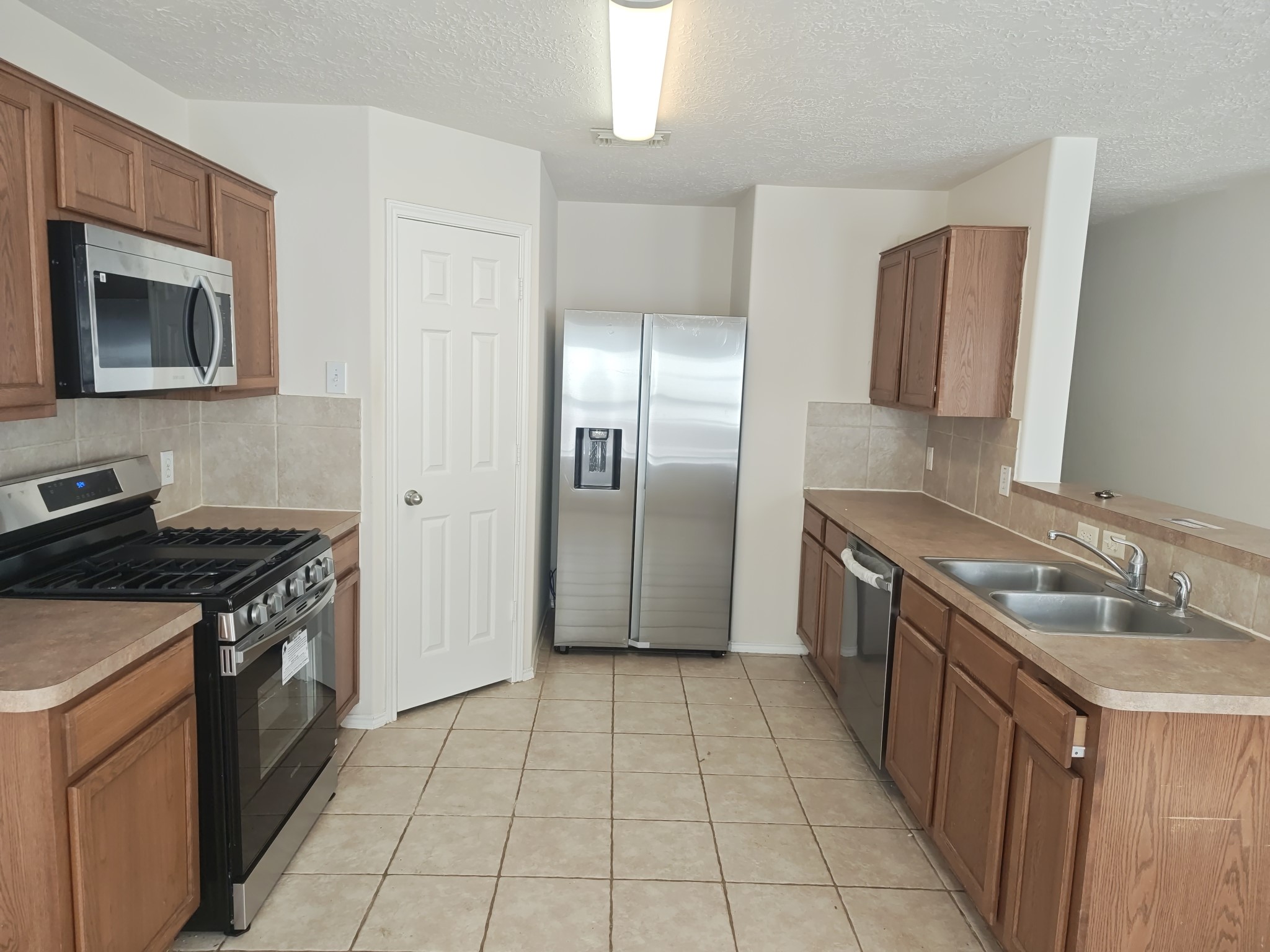 20138 Bitterroot Ranch Drive Katy, TX 77449 - Photo 11 of 22 Gallery Image 11