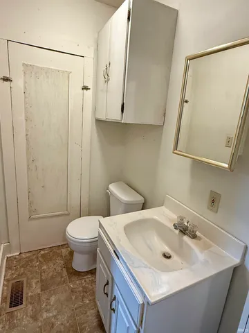 $189,900 | 921 Lincoln Avenue, Bedford, IN 47421