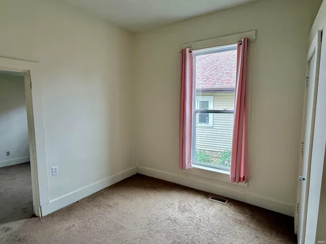 $189,900 | 921 Lincoln Avenue, Bedford, IN 47421