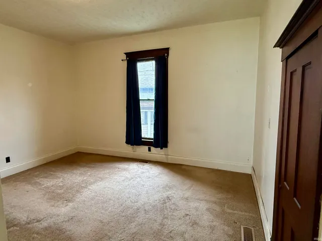 $189,900 | 921 Lincoln Avenue, Bedford, IN 47421