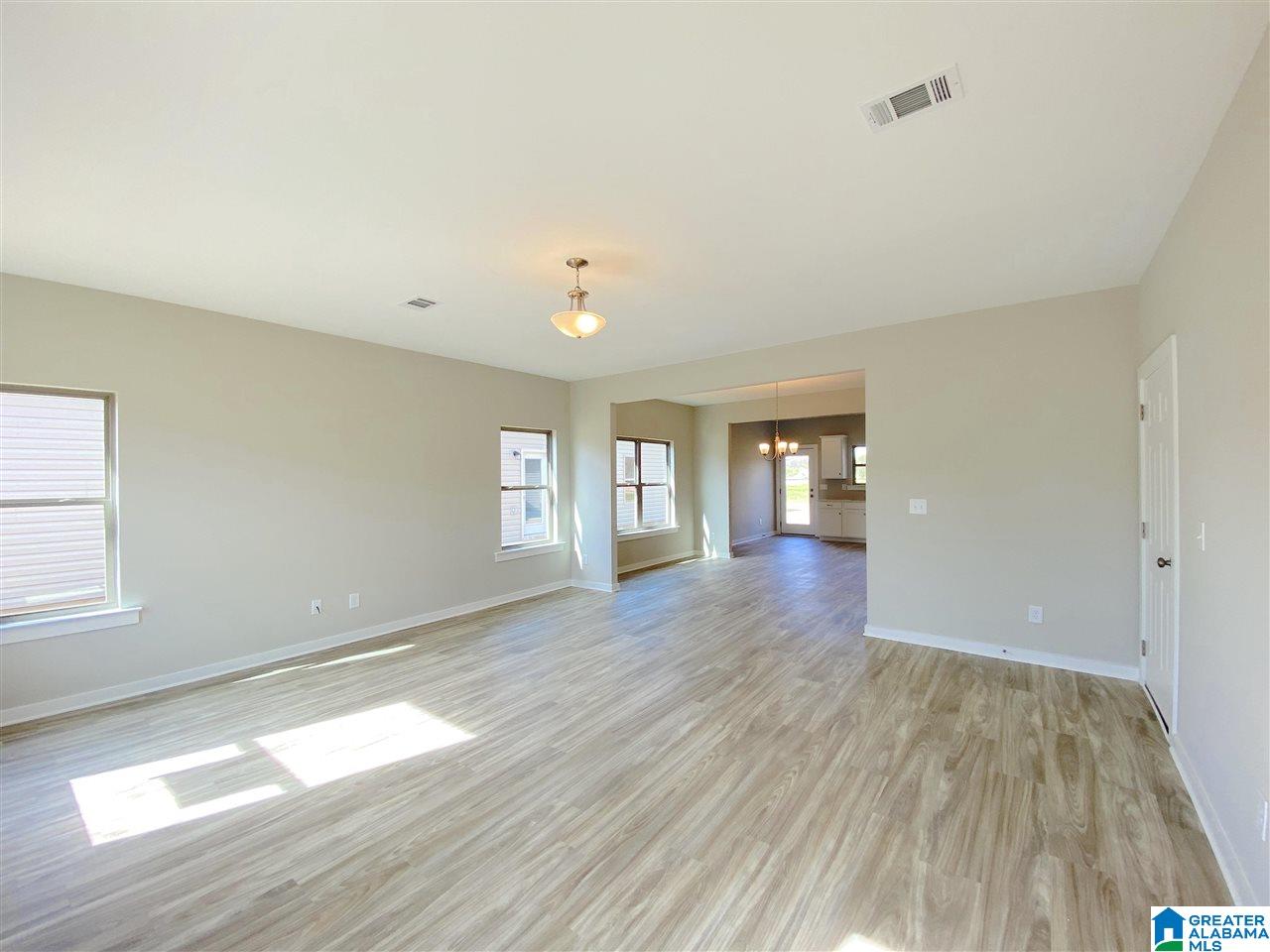 68 Granvil Way Weaver, AL 36277 - Photo 4 of 27