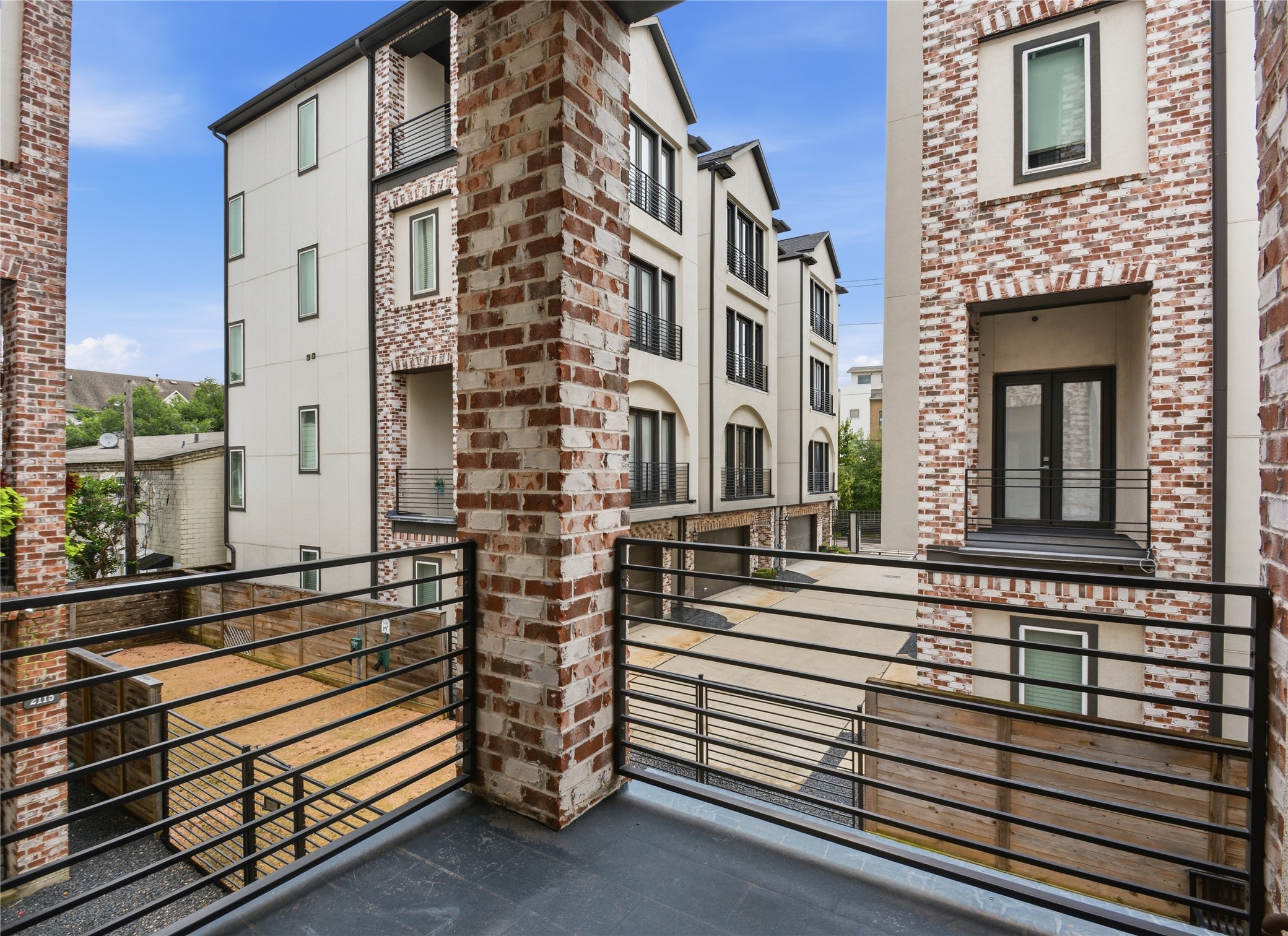 2119 Taft Street Houston, TX 77006 - Photo 49 of 50