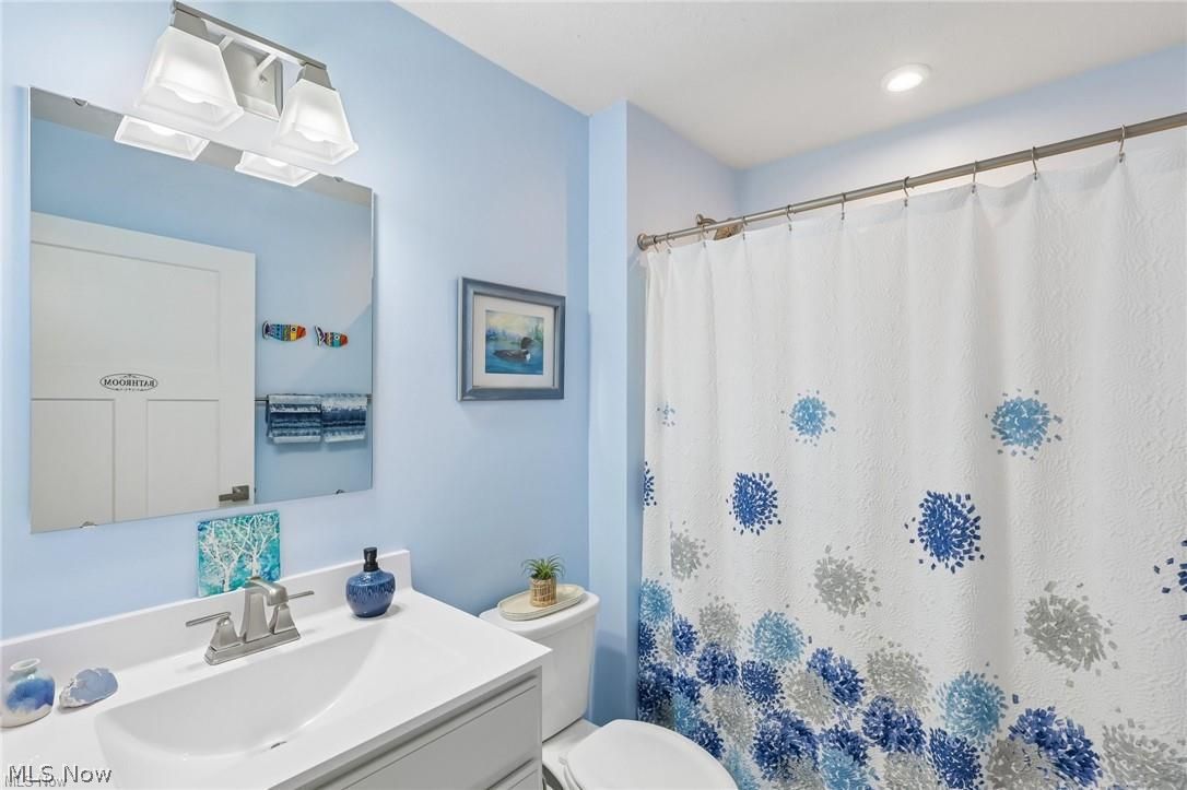 3797 Willow Way Perry, OH 44081 - Photo 29 of 44 Second full bathroom with tub/shower combo