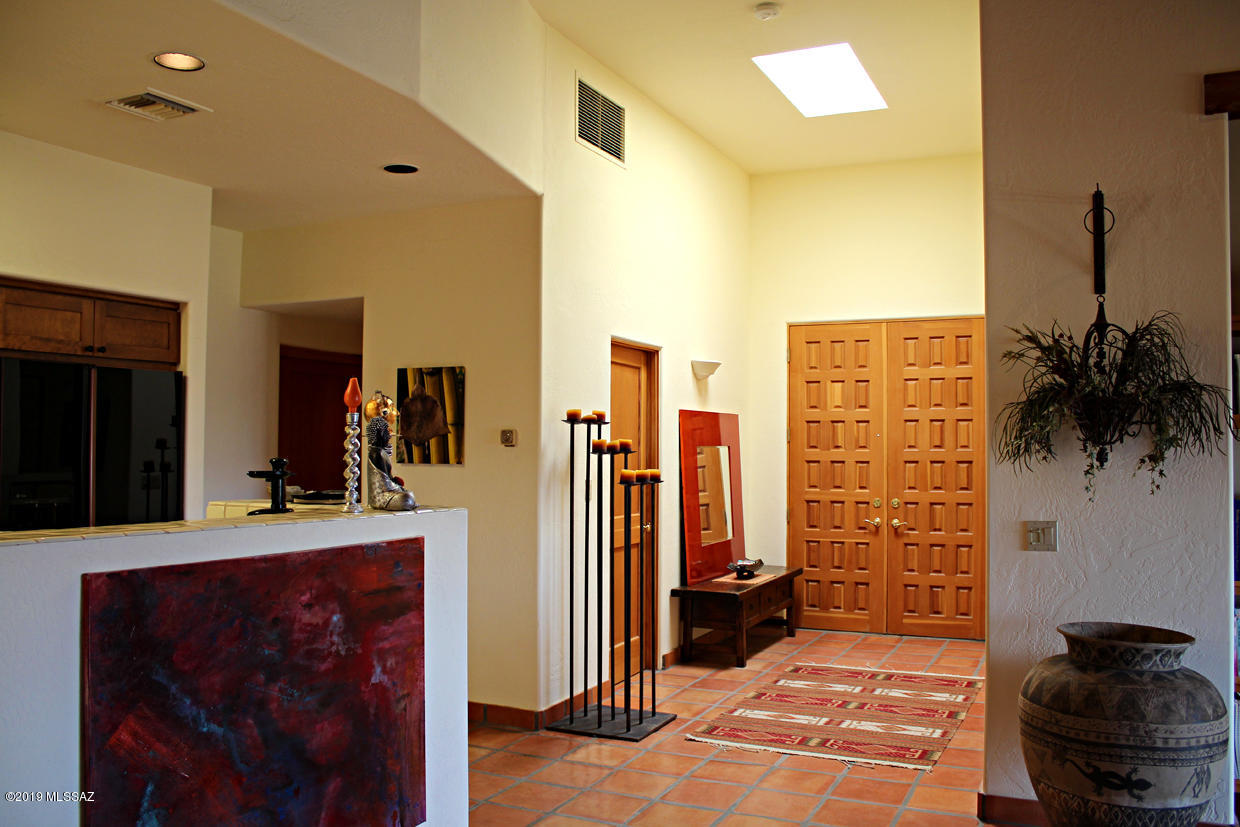 1551 Vía San Cayetano Rio Rico, AZ 85648 - Photo 19 of 29 a view of a living room