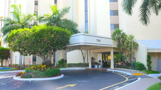 $259,000 | 7300 Radice Court, Unit 303, Lauderhill, FL 33319