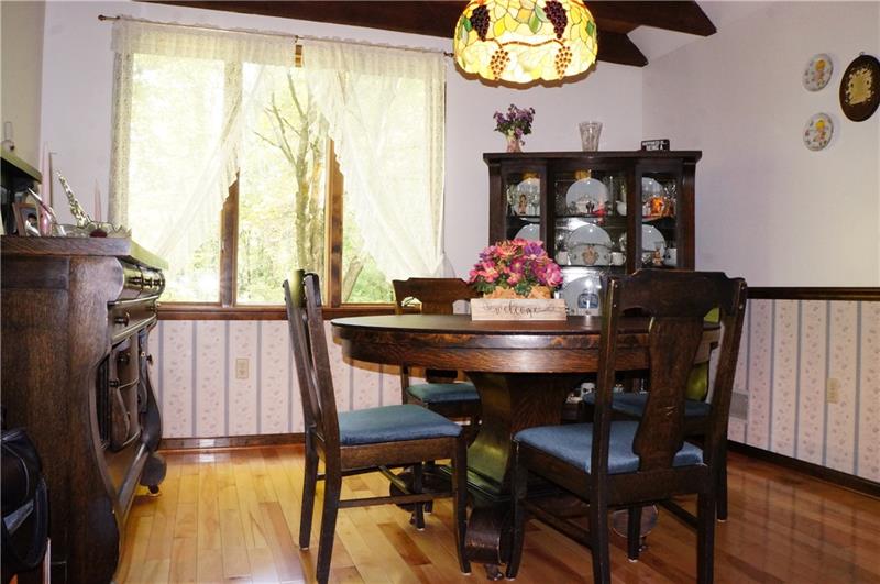 155 Truver Road Valencia, PA 16059 - Photo 3 of 24 Dining room