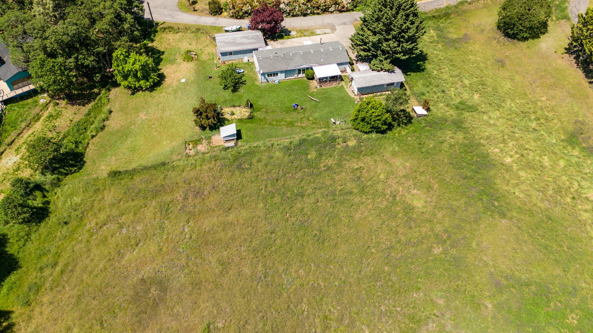 4640 Scenic Avenue Central Point, OR 97502 - Photo 93 of 97 RogueValley