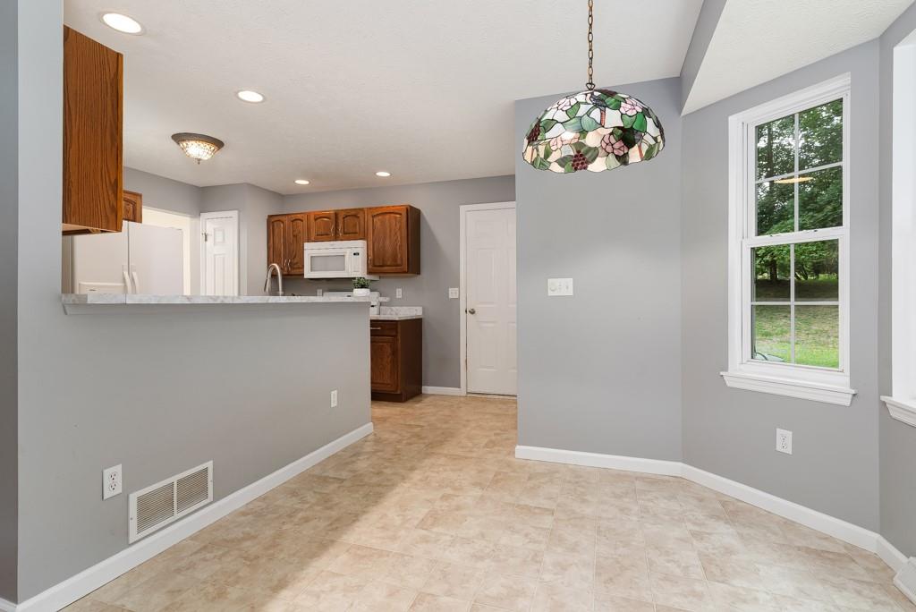 2389 Jenkinson Drive Pittsburgh, PA 15237 - Photo 11 of 29 a view of an empty room with a window