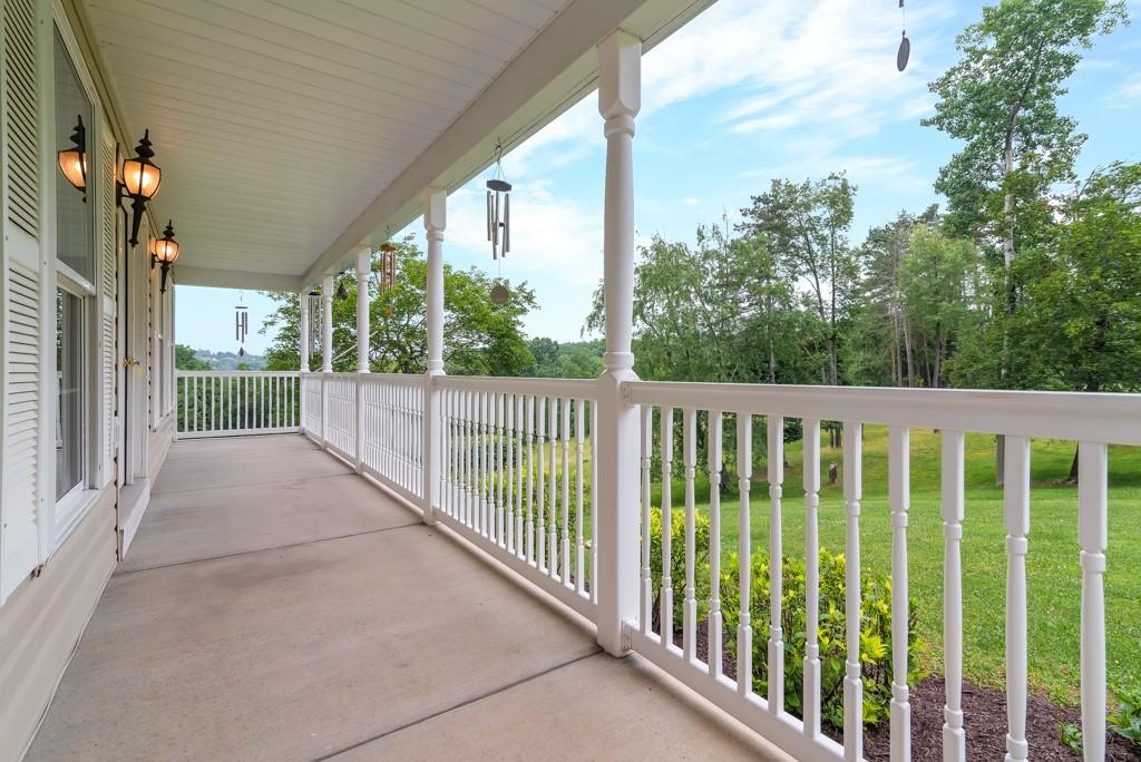 2389 Jenkinson Drive Pittsburgh, PA 15237 - Photo 3 of 29 a view of a balcony