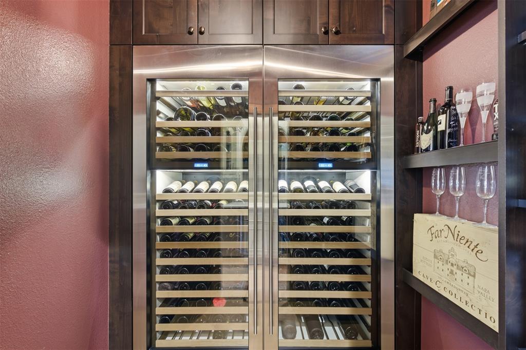 129 Trinity Bluffs Road Aledo, TX 76008 - Photo 9 of 40