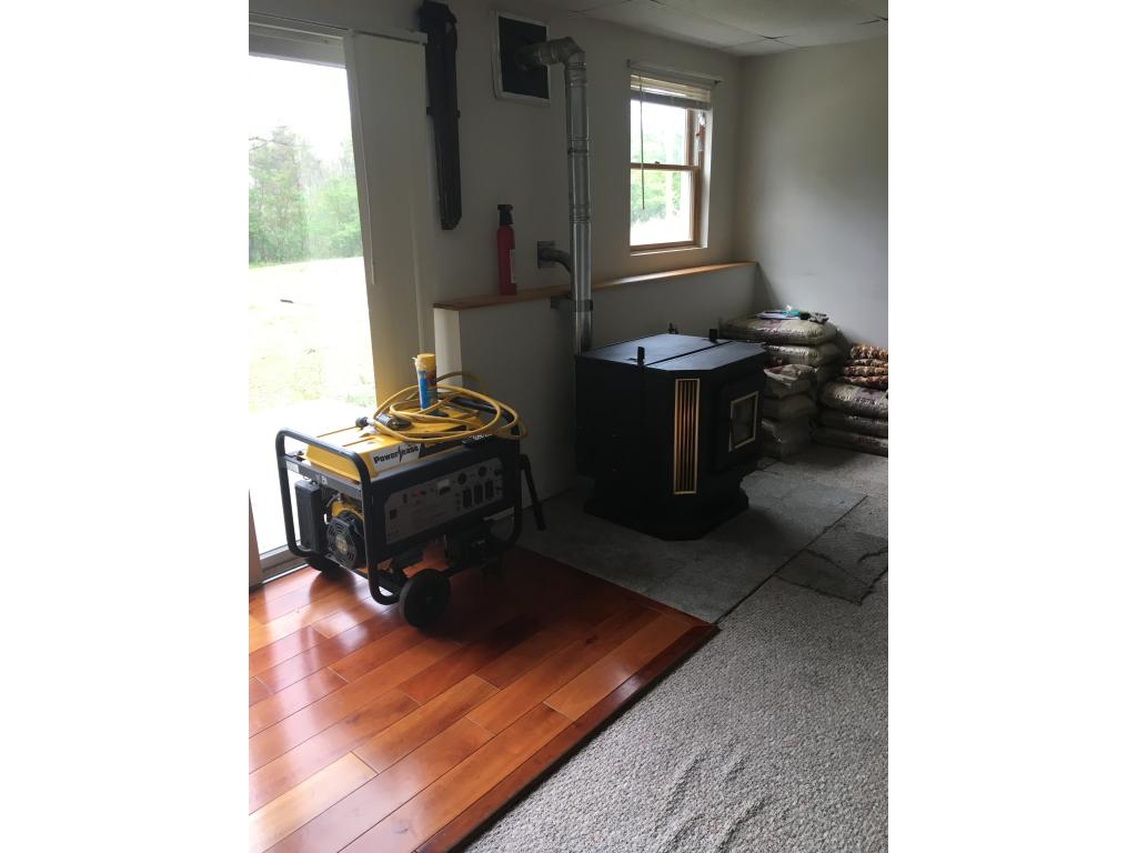 141 Page Road Litchfield, NH 03052 - Photo 10 of 15