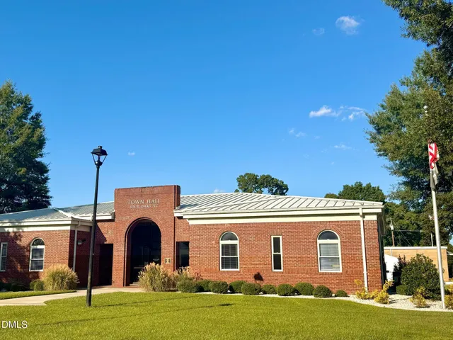 $309,900 | 257 Pecan Vly Way, Four Oaks, NC 27524