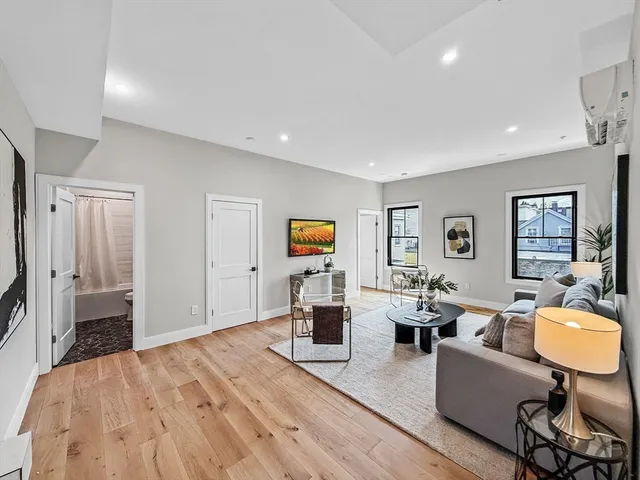 $1,899,000 | 1 Marion Street, Unit 4, Cambridge, MA 02141