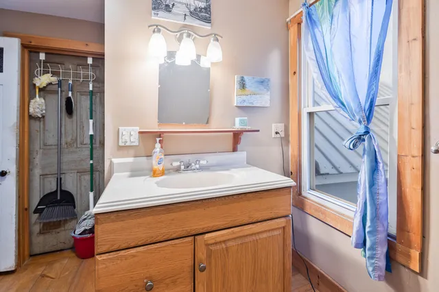 $359,900 | 60 Highway 41, Winthrop, ME 04364