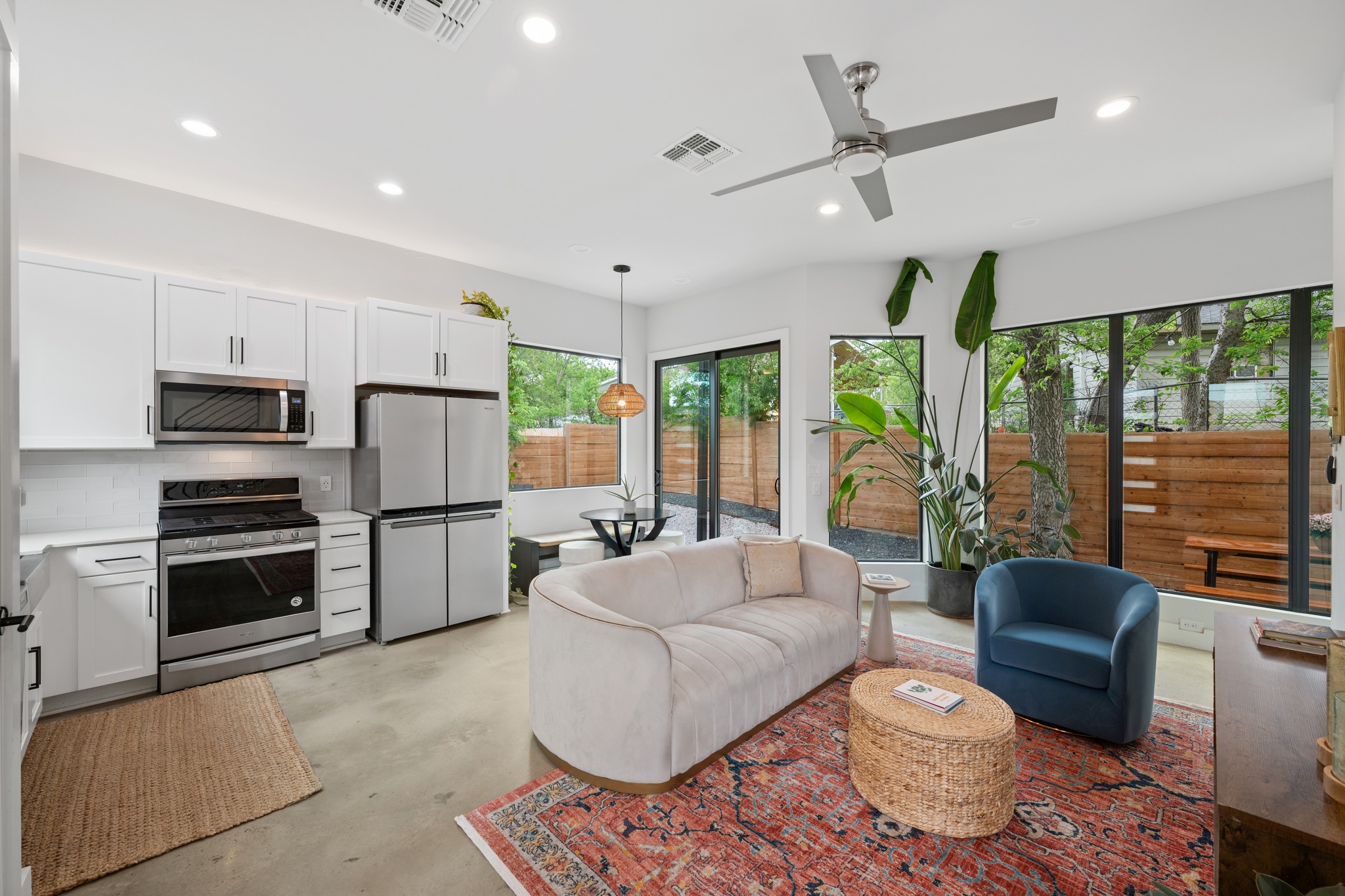 1710 Adina Street, Unit 2 Austin, TX 78721 - Photo 3 of 32