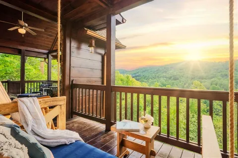 $840,000 | 273 Deer Crest Heights, Blue Ridge, GA 30513