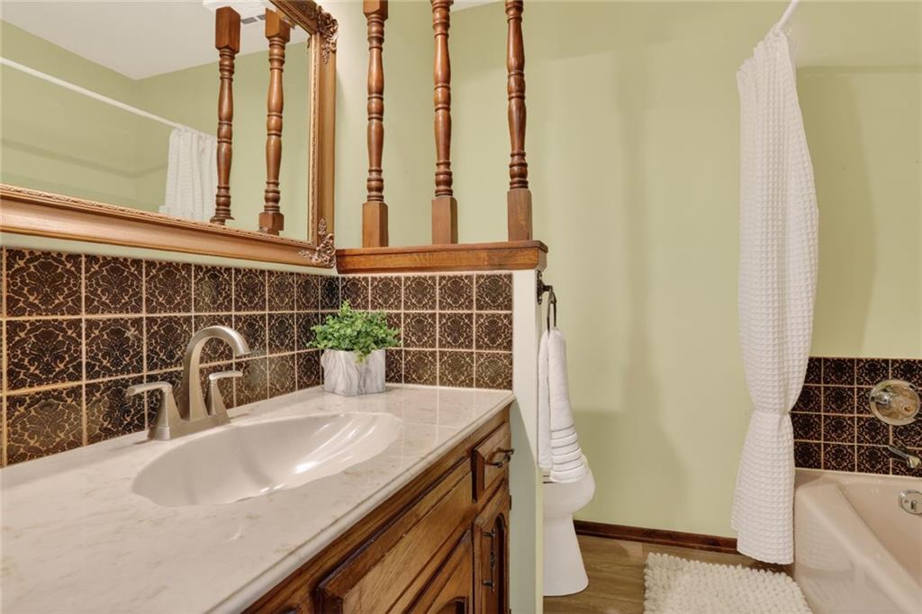 6600 Ravena Road Pleasant Valley, MO 64068 - Photo 8 of 18