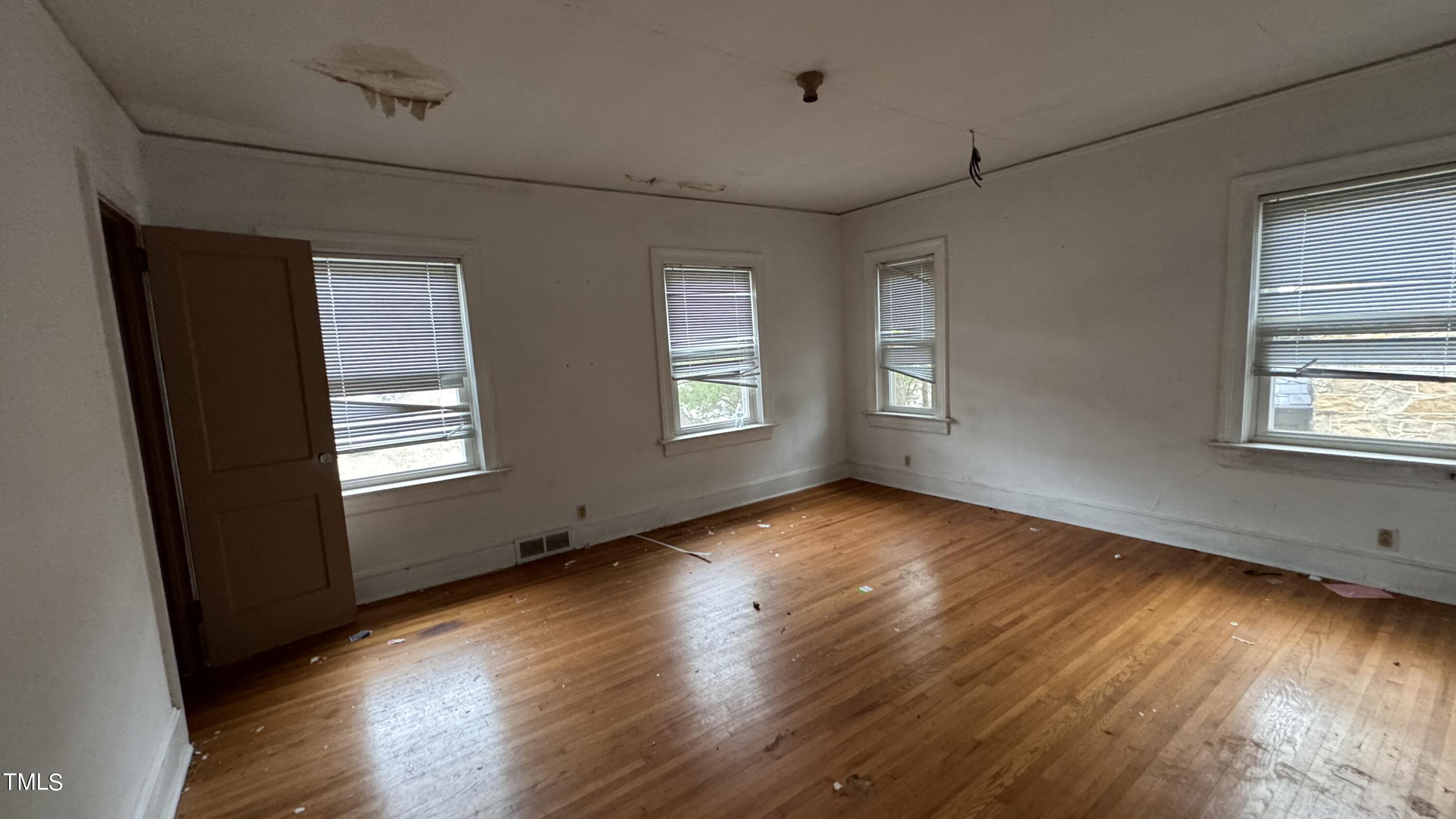 116 Horne Street Raleigh, NC 27607 - Photo 5 of 16 IMG_1909