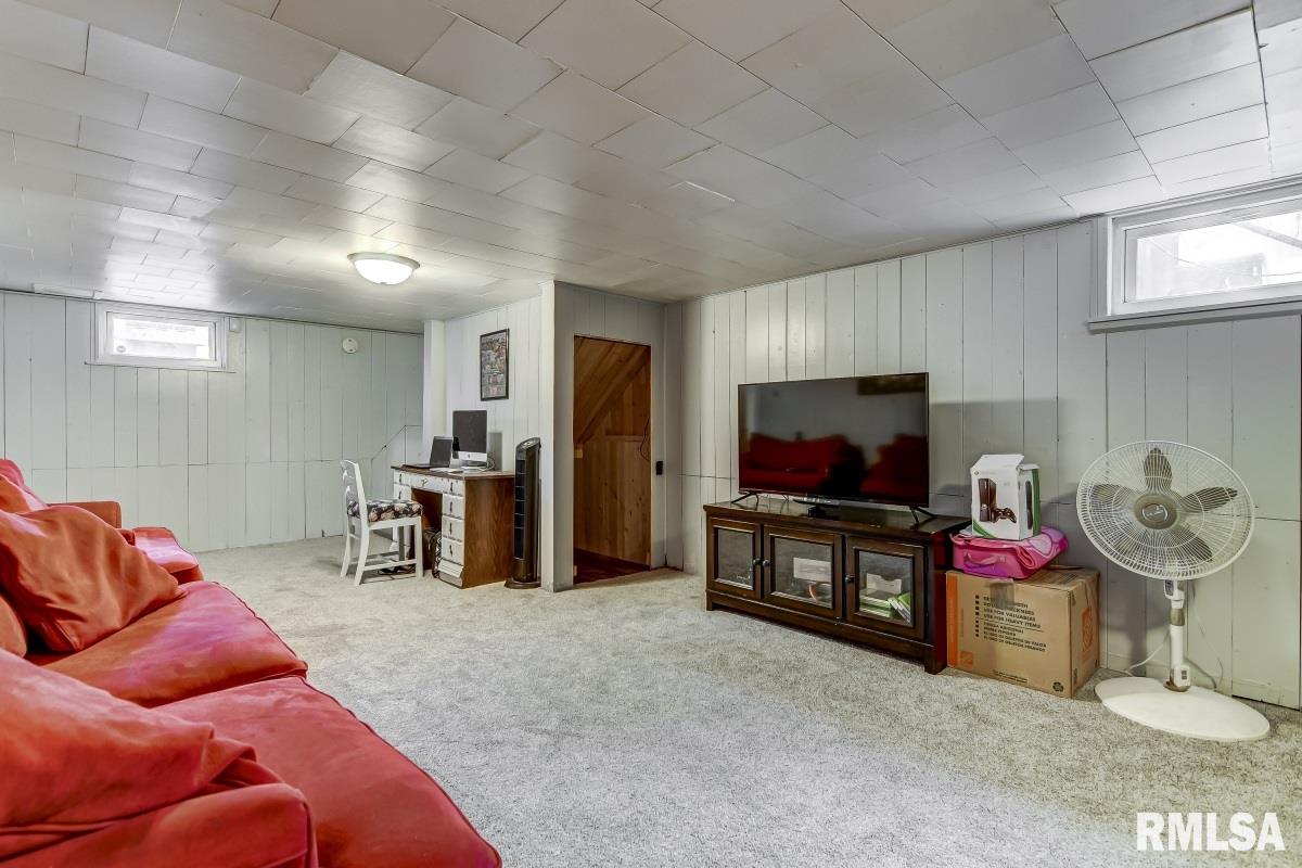 2205 East Reservoir Street Springfield, IL 62702 - Photo 23 of 33 Gallery Image 23