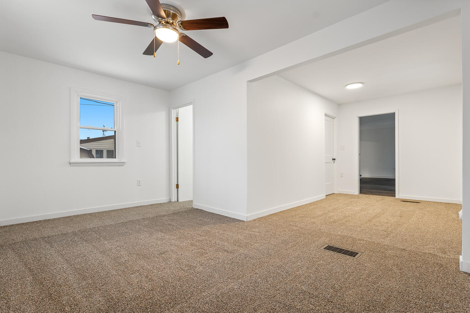 3233 Ridge Road Highland, IN 46322 - Photo 17 of 37 1500x1000